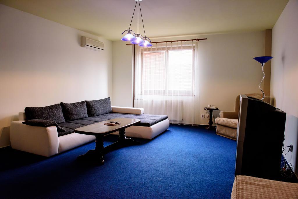 Hotel Slnecny Dvor Michalovce Rom bilde