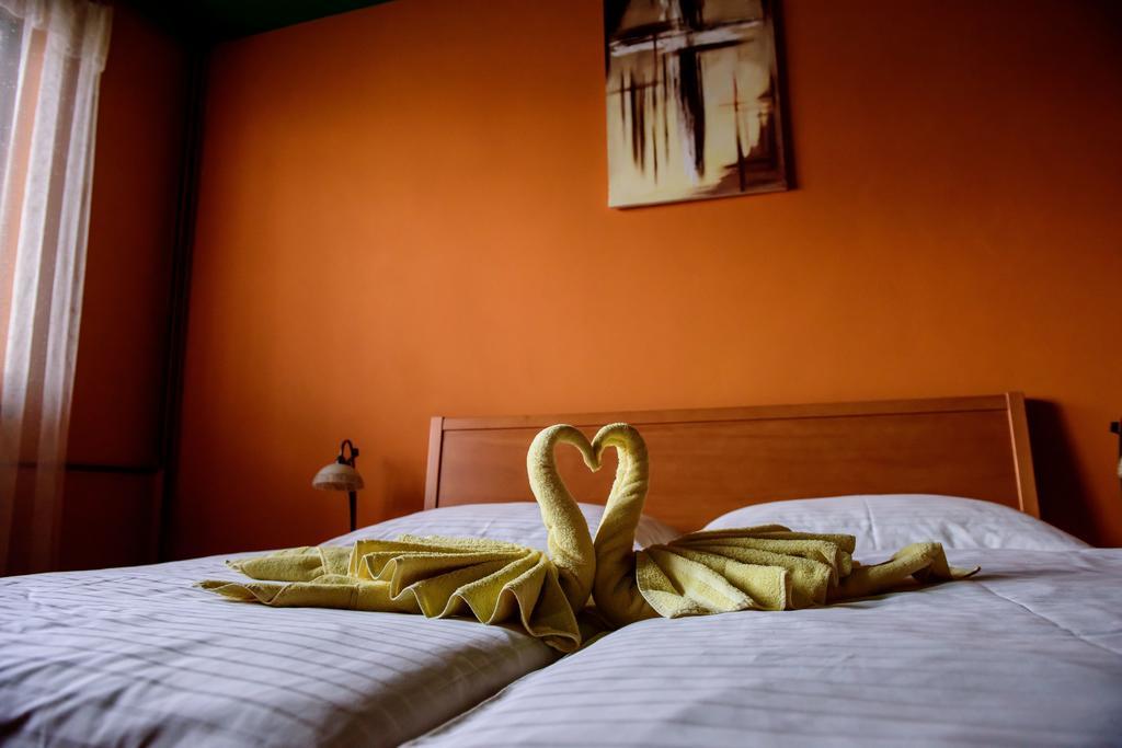 Hotel Slnecny Dvor Michalovce Rom bilde