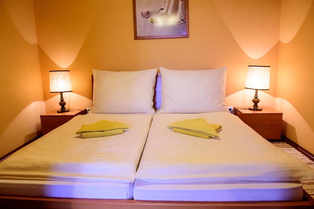 Hotel Slnecny Dvor Michalovce Rom bilde