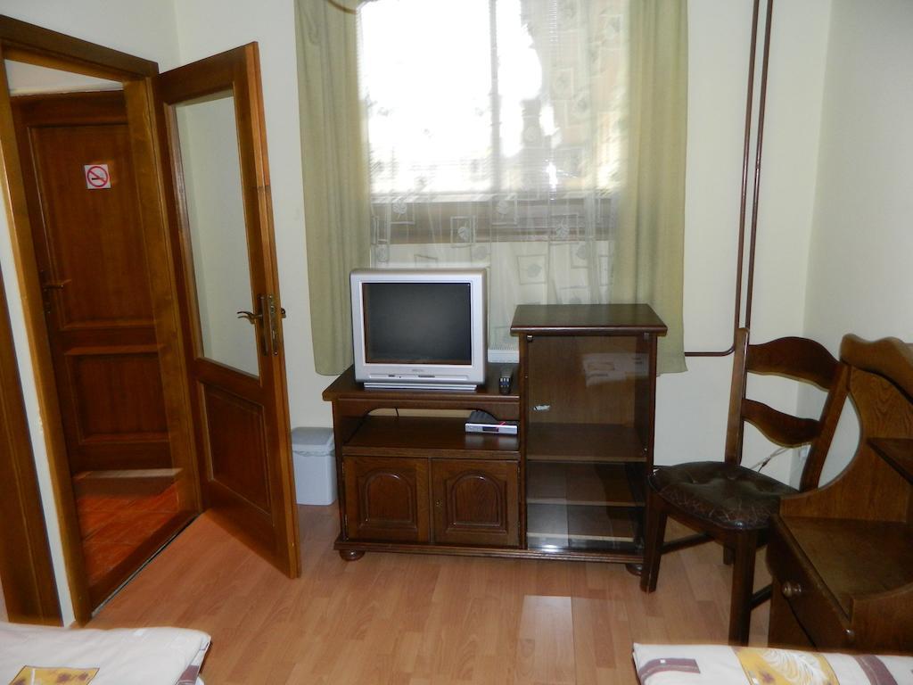 Hotel Slnecny Dvor Michalovce Rom bilde