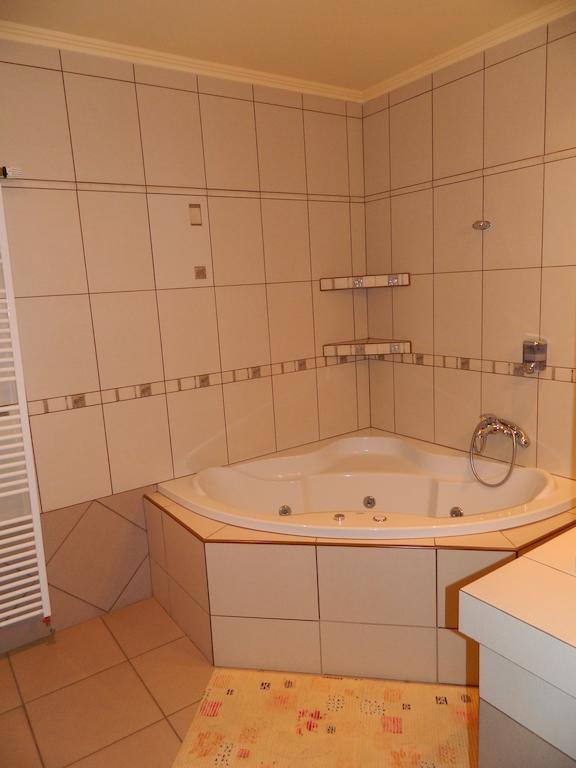 Hotel Slnecny Dvor Michalovce Rom bilde